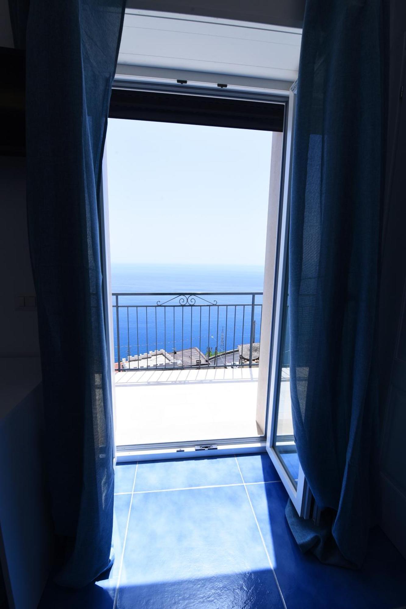 B&B Blue View Furore Exterior photo