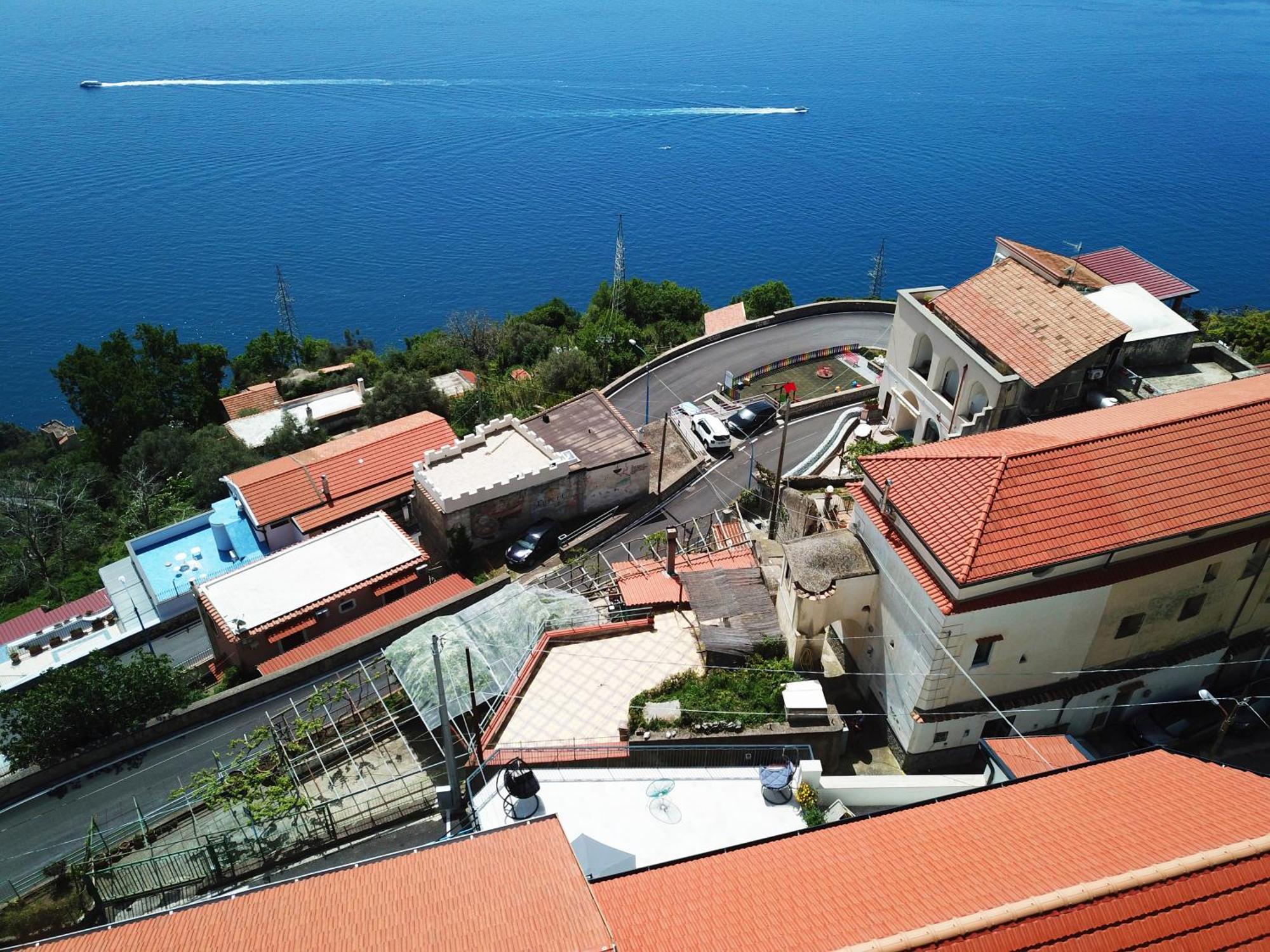 B&B Blue View Furore Exterior photo